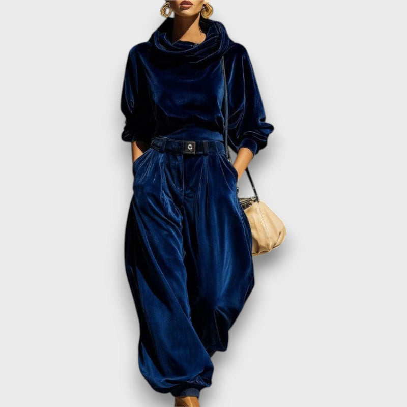 Veloria – Vintage Velvet Hoodie & Trousers Set
