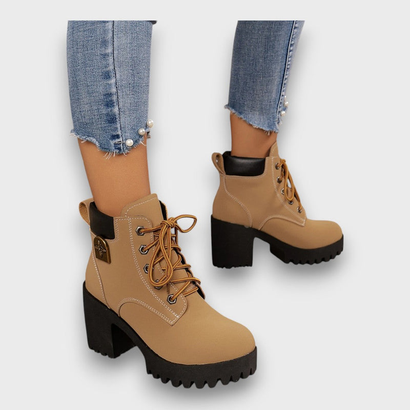 Amelle – Chunky Heel Winter Lace-Up Boots
